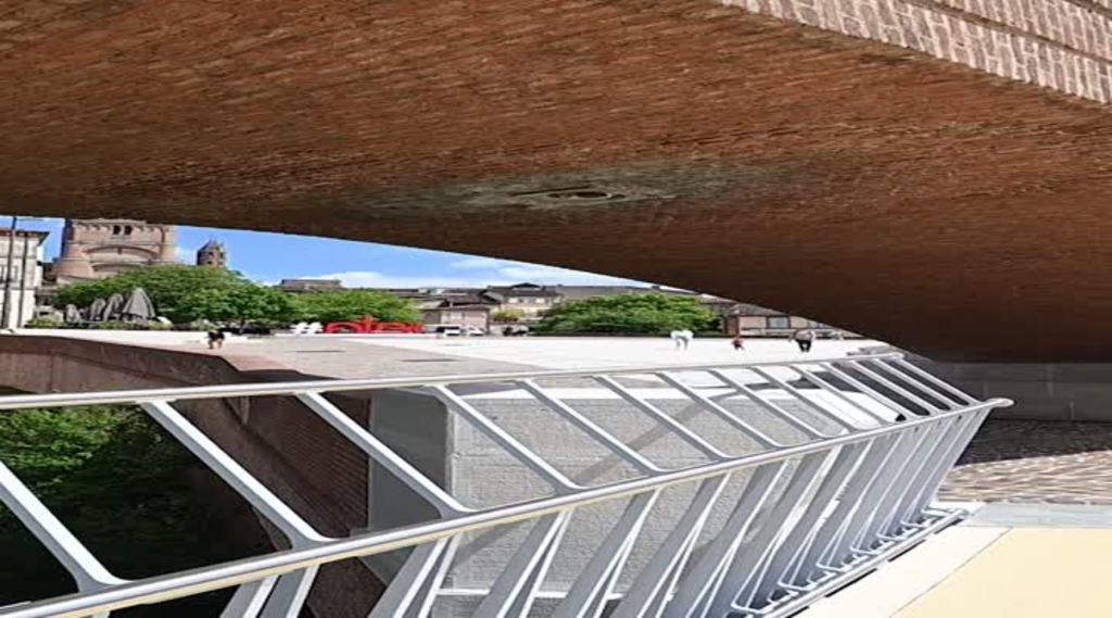 Albi : Ouverture de la passerelle cyclable et piétonne sur le Tarn