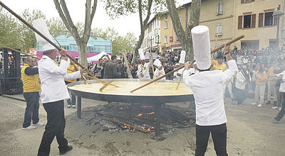 15 000 œufs pour la traditionnelle omelette géante de Bessières