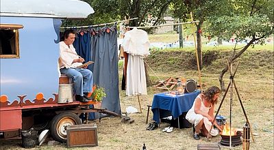 Une roulotte spectacle sillonne les territoires ruraux d'Occitanie