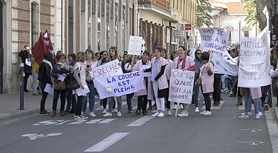 "La couche est pleine", les agents des crèches manifestent sur une réforme en cours d'élaboration