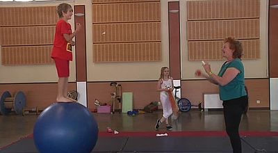 Jongler devient un jeu d'enfant à l'école de cirque de Baixas