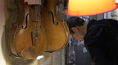 Montpellier : Des luthiers s'associent à un financement participatif pour sauver leur bois