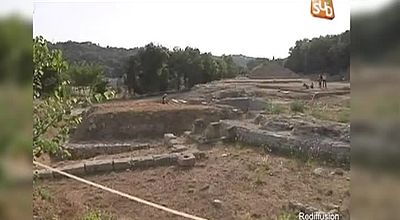 A chaque fin d'été depuis 10 ans, un large public se presse sur les hauteur de Murviel lès Montpellier sur le site de fouille du Castellas archéologie