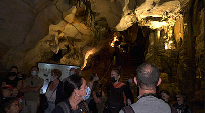 Découverte : Fraîcheur et splendeur dans la grotte de Limousis