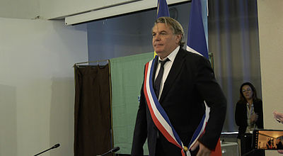 Hervé Marquès élu maire de Sète par le conseil municipal avec 32 voix pour