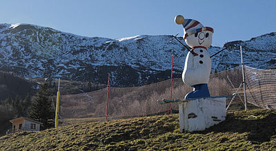 Pyrénées : Faute de neige, des stations de ski ferment mais restent optimistes