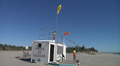 Les nouveaux drapeaux de baignade débarquent sur les plages d'Occitanie