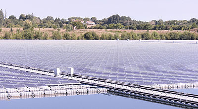 Occitanie : La première centrale photovoltaïque flottante de la région voit le jour à Peyssies