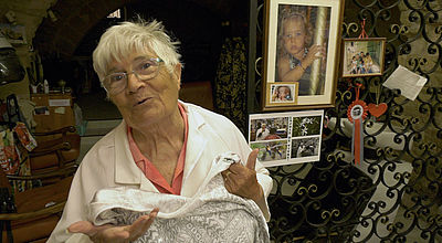 À 87 ans, Paulette Barbusse refuse de ranger ses ciseaux dans le tiroir