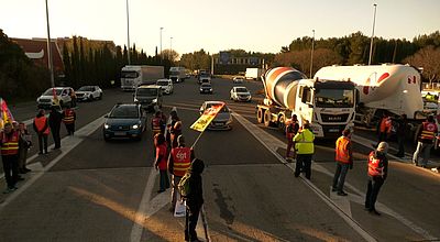 Retraites : Opération péage gratuit pour l'intersyndicale gardoise à Nîmes Ouest